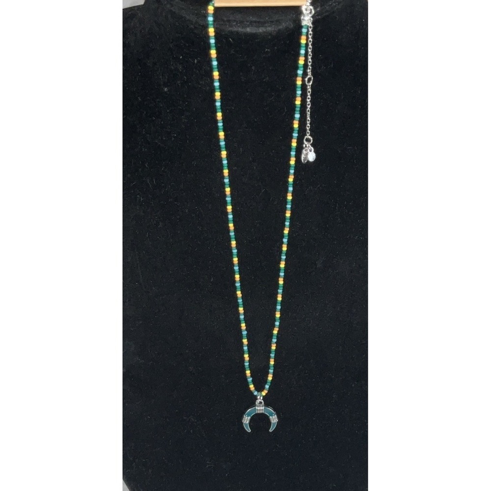 Justin Western Beaded Necklace Crescent Horn Pendant Green Yellow Silver NWT‎